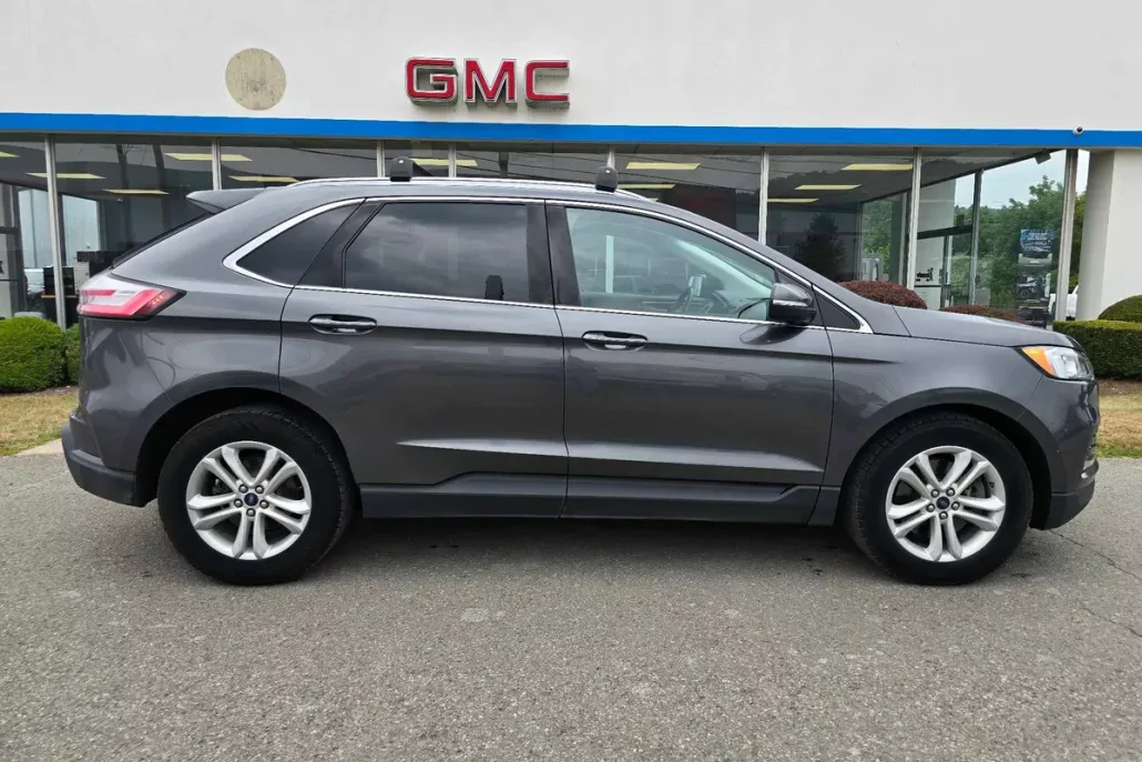 2020 Ford Edge SEL photo 1