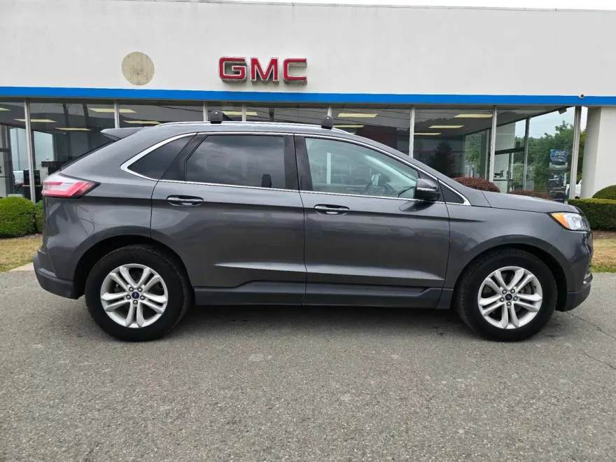 2020 Ford Edge SEL photo 1