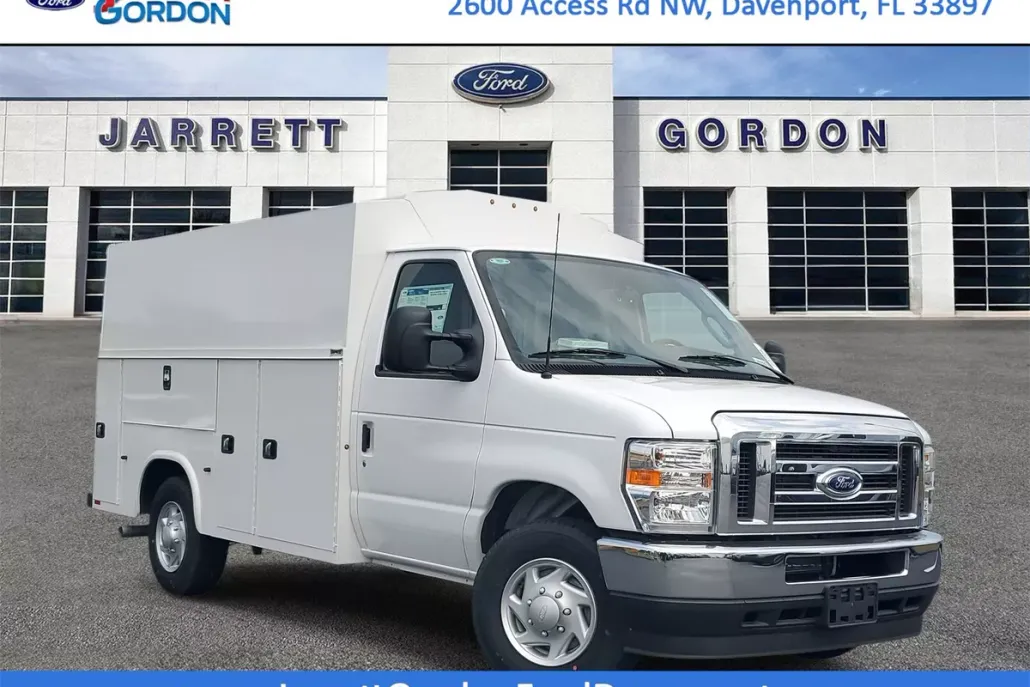 2025 Ford E-350 Base photo 1