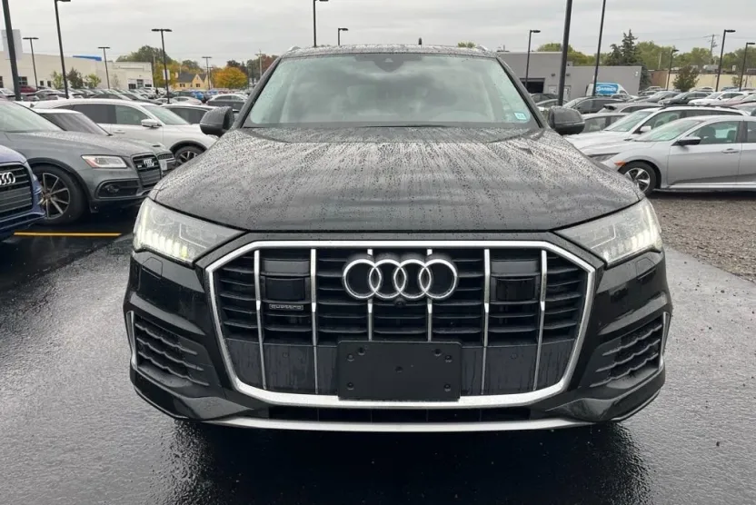 2024 Audi Q7 55 Premium Plus photo 1