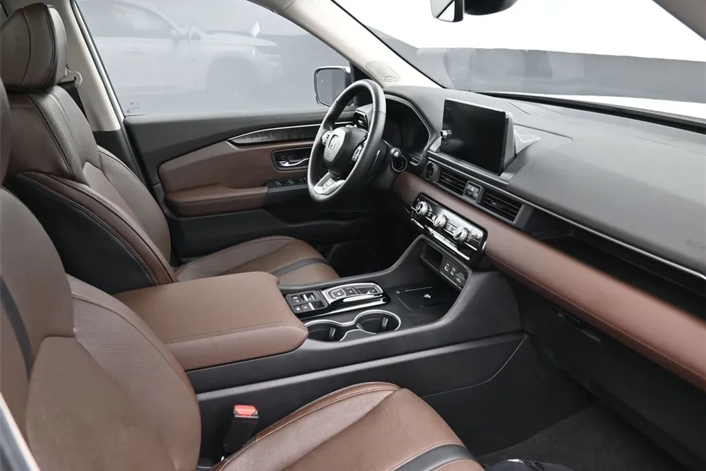 2024 Honda Pilot Elite photo 1