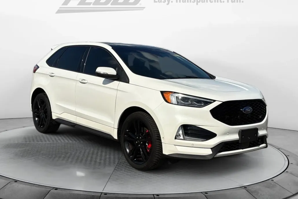 2020 Ford Edge ST photo 1