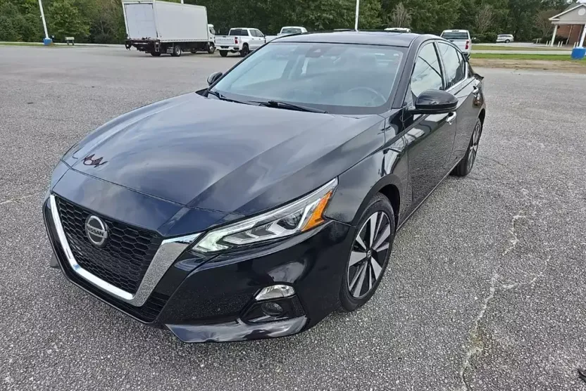 2022 Nissan Altima 2.5 SL photo 1