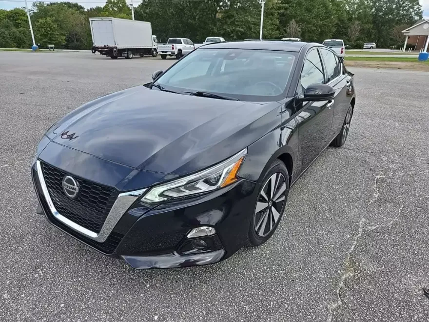 2022 Nissan Altima 2.5 SL photo 1