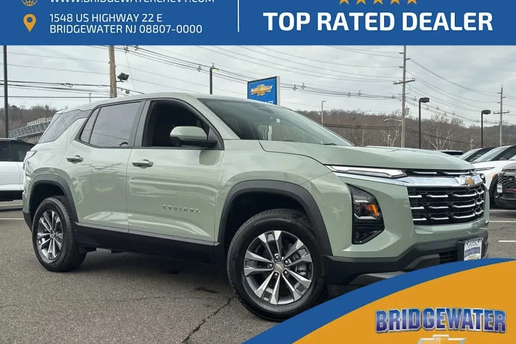 2025 Chevrolet Equinox LT photo 1