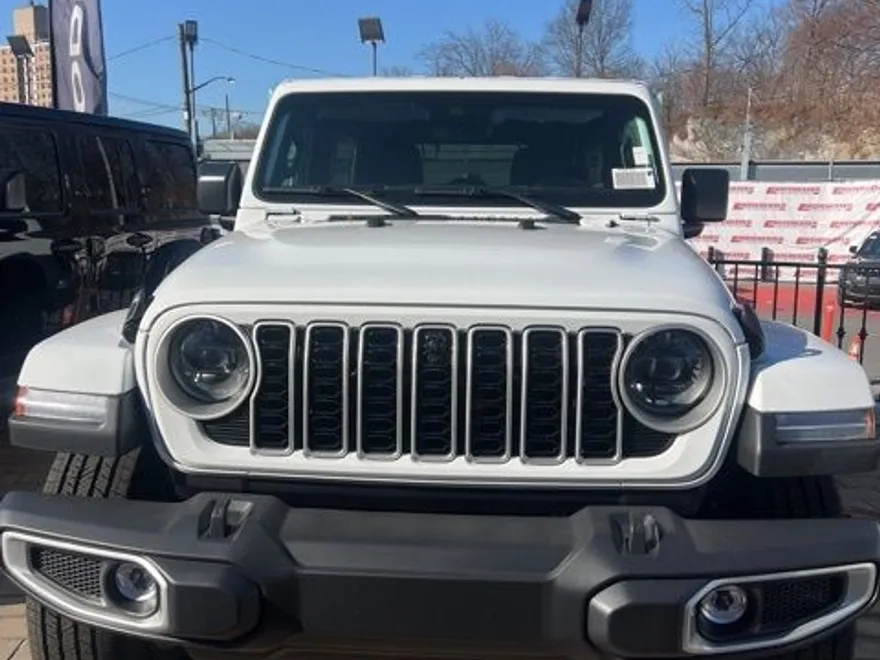 2025 Jeep Wrangler Sahara photo 1