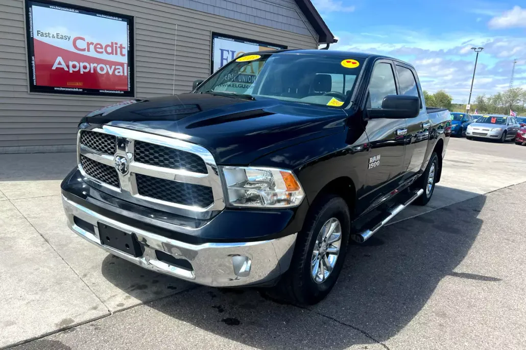 2013 Ram 1500 SLT photo 1