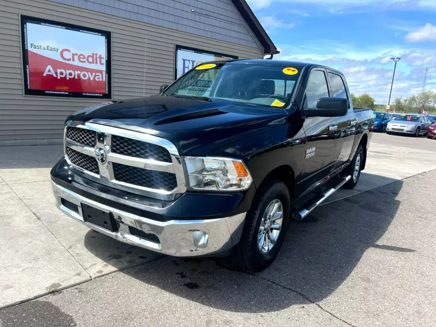 2013 Ram 1500 SLT photo 1