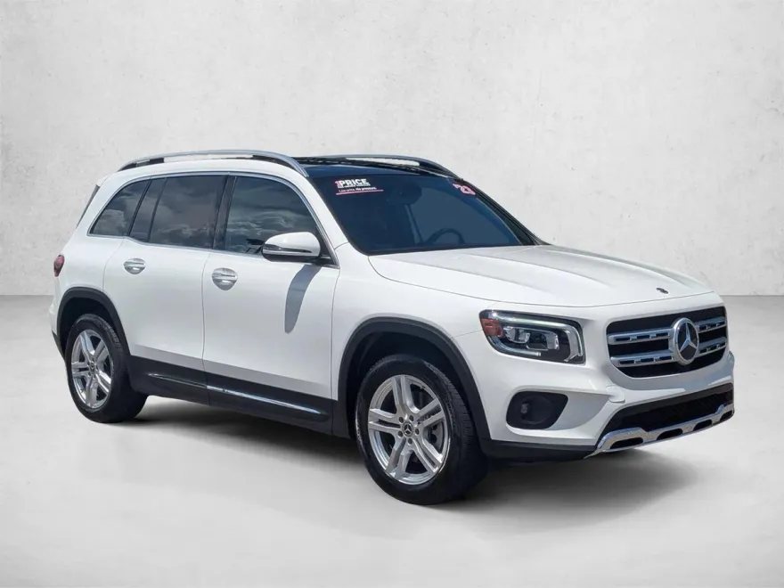 2023 Mercedes Benz GLB 250 photo 1