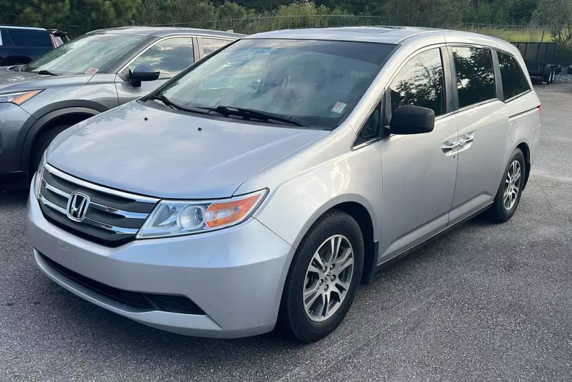 2013 Honda Odyssey EX-L photo 1