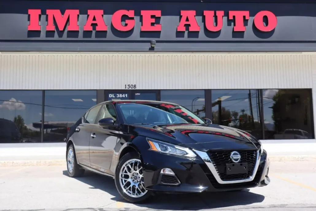 2022 Nissan Altima 2.5 SV photo 1