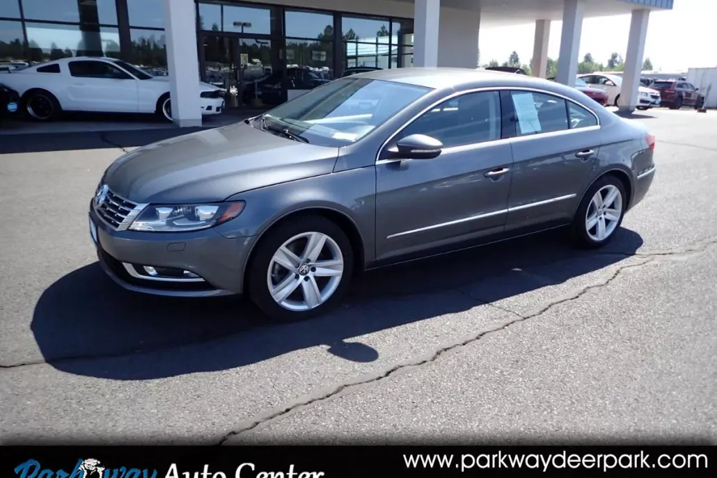 2017 Volkswagen CC Sport 2.0T photo 1