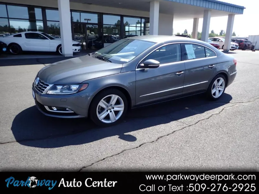 2017 Volkswagen CC Sport 2.0T photo 1