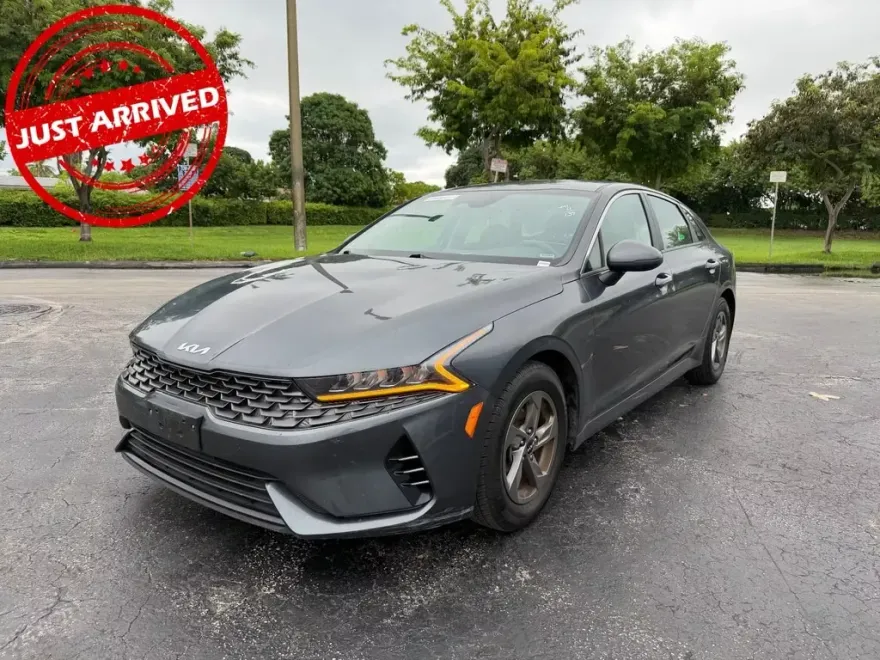 2022 Kia K5 LXS photo 1