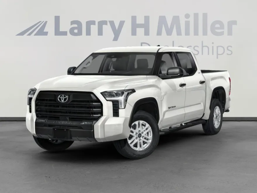 2025 Toyota Tundra SR5 CrewMax photo 1