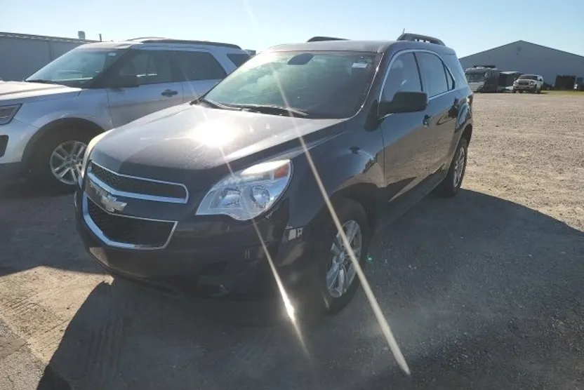 2015 Chevrolet Equinox LT photo 1