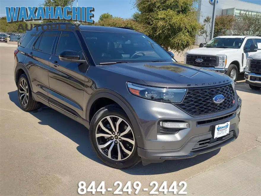 2020 Ford Explorer ST photo 1