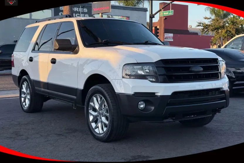 2015 Ford Expedition XL photo 1
