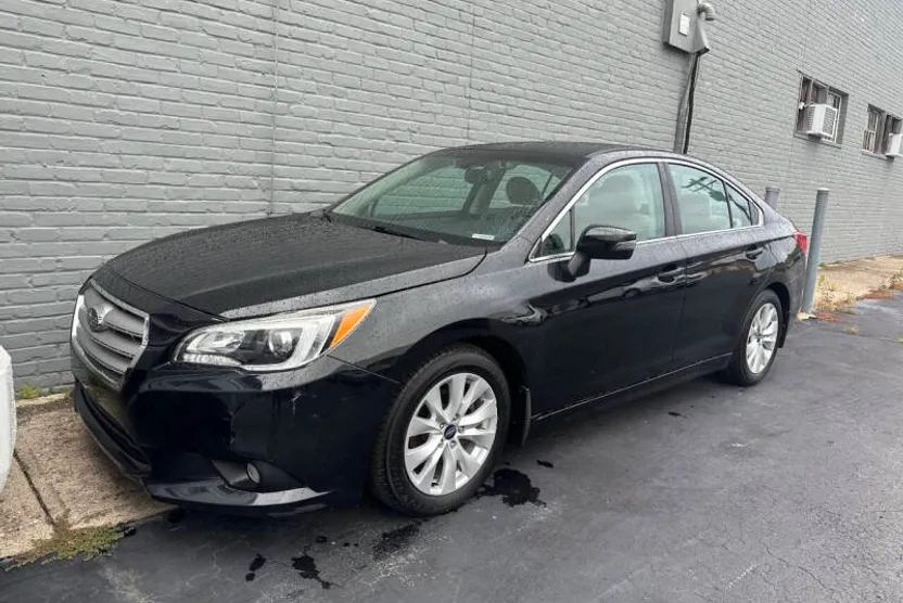 2015 Subaru Legacy 2.5i Premium photo 1