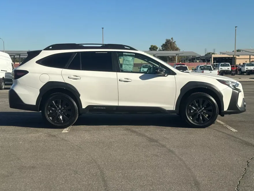 2023 Subaru Outback Onyx Edition photo 1