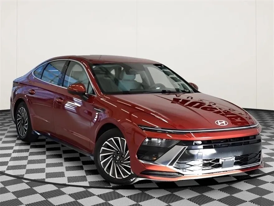 2024 Hyundai Sonata Hybrid SEL photo 1