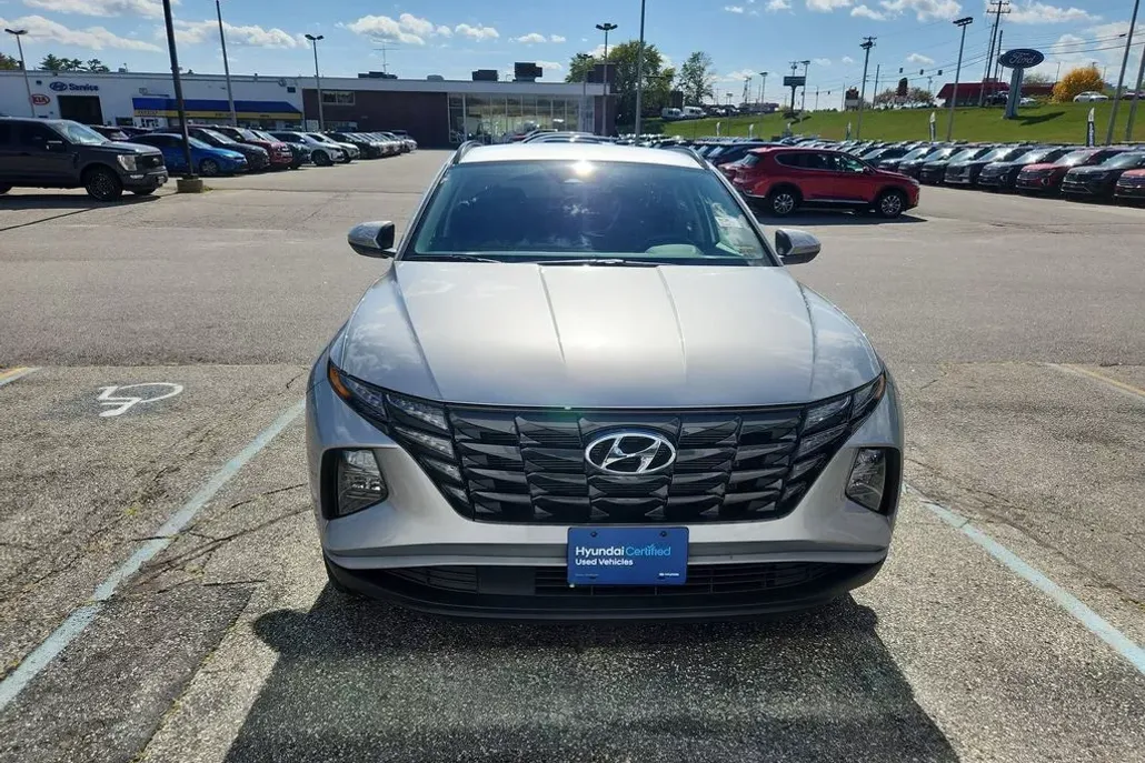 2022 Hyundai Tucson SEL photo 1