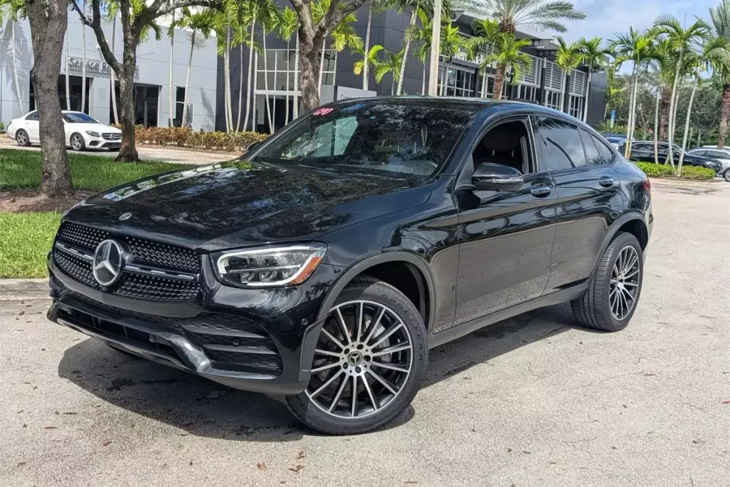 2022 Mercedes Benz GLC 4MATIC Coupe photo 1