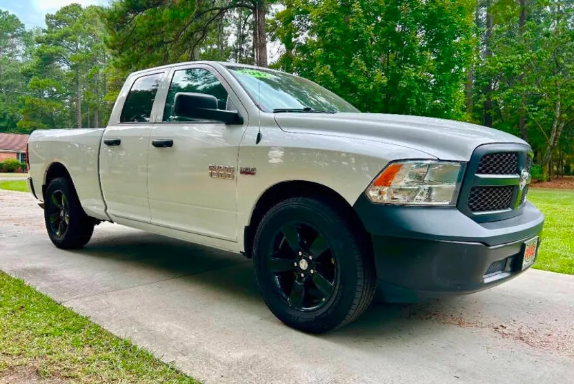 2017 Ram 1500 Tradesman photo 1