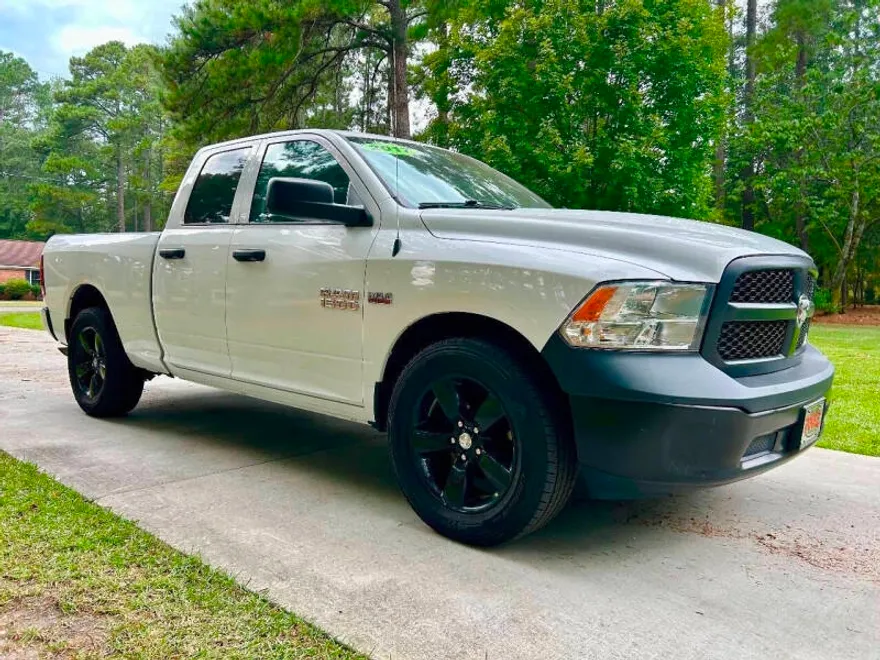 2017 Ram 1500 Tradesman photo 1