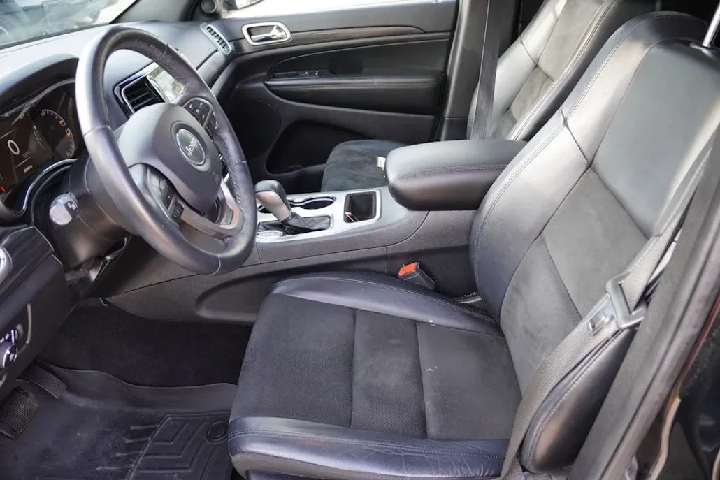 2019 Jeep Grand Cherokee Altitude photo 1