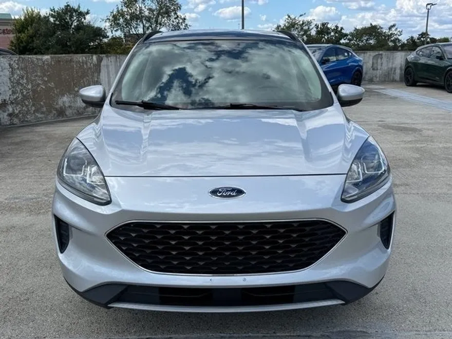 2020 Ford Escape SE photo 1