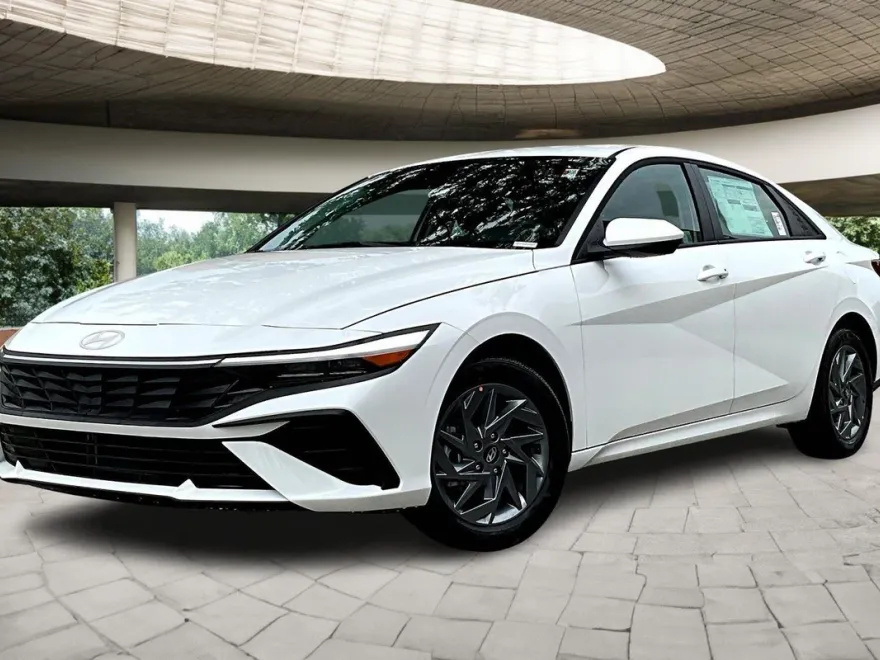 2025 Hyundai Elantra Hybrid Blue photo 1
