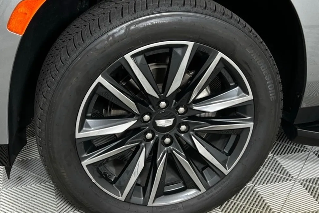2023 Cadillac Escalade Sport photo 1