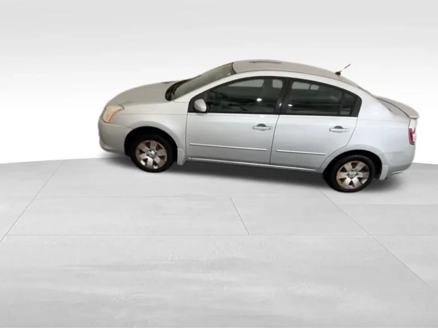 2012 Nissan Sentra 2.0 S photo 1