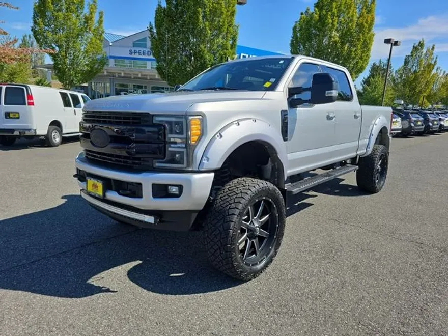 2019 Ford F-250 Lariat photo 1