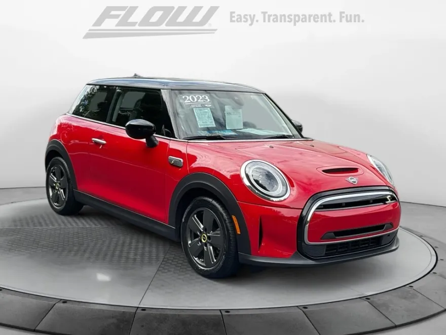 2023 Mini Cooper SE Hardtop photo 1