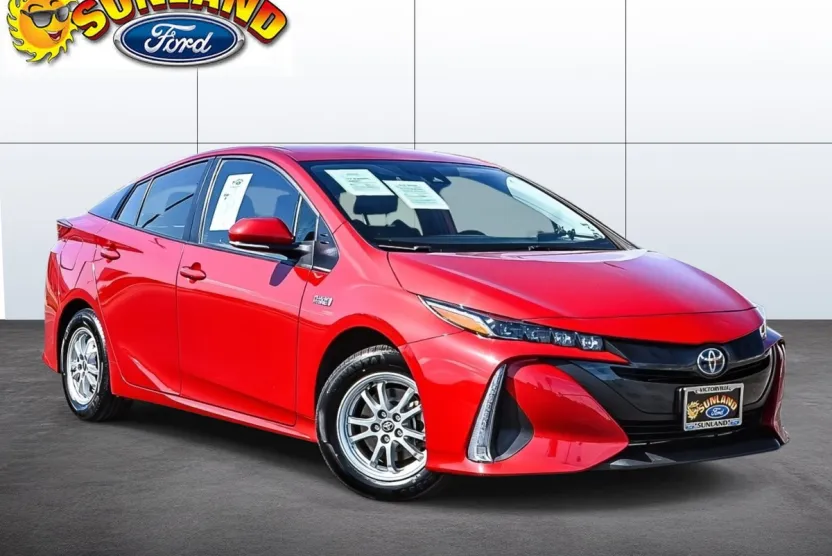 2022 Toyota Prius Prime XLE photo 1