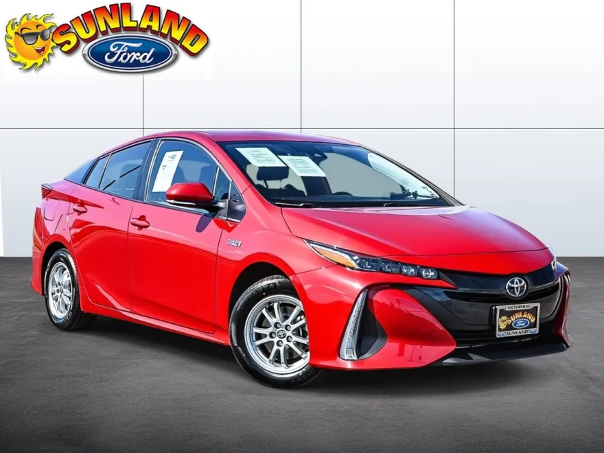 2022 Toyota Prius Prime XLE photo 1