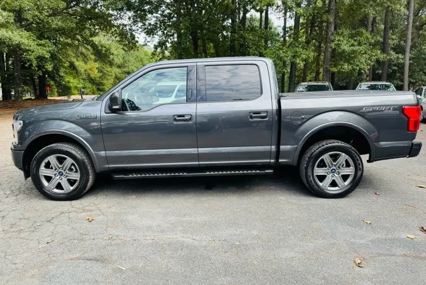 2019 Ford F-150 Lariat photo 1