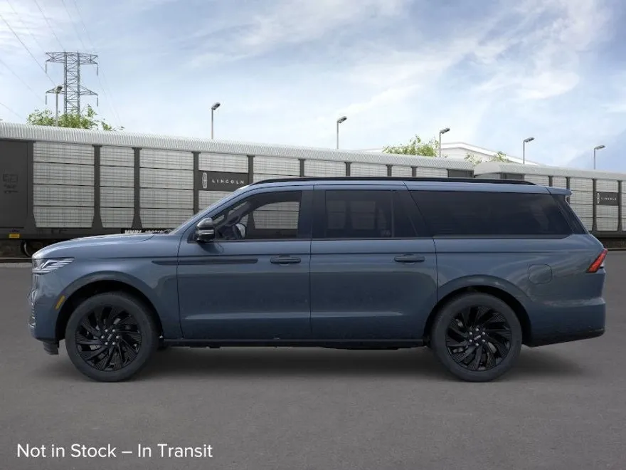 2025 Lincoln Navigator L Reserve photo 1