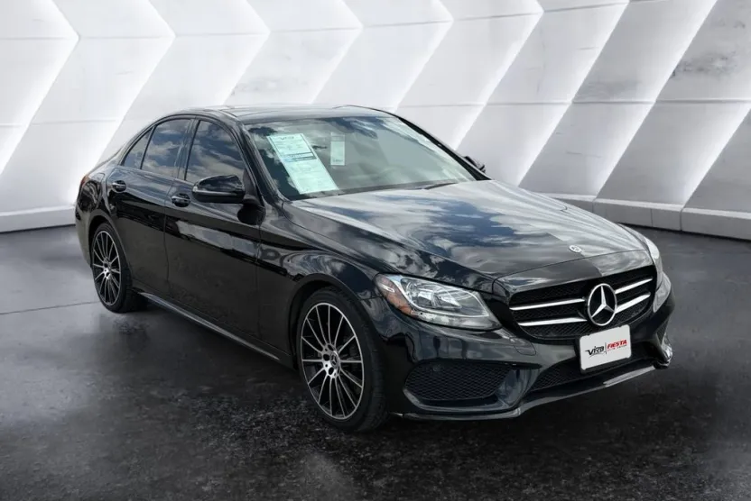 2018 Mercedes Benz C 300 photo 1
