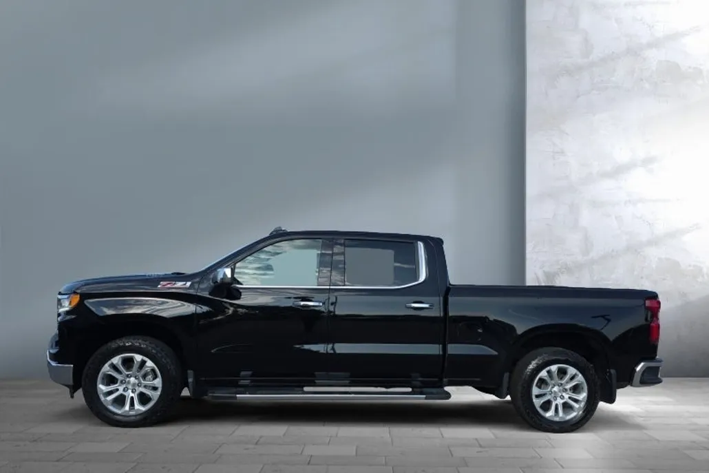 2022 Chevrolet Silverado 1500 LTZ photo 1