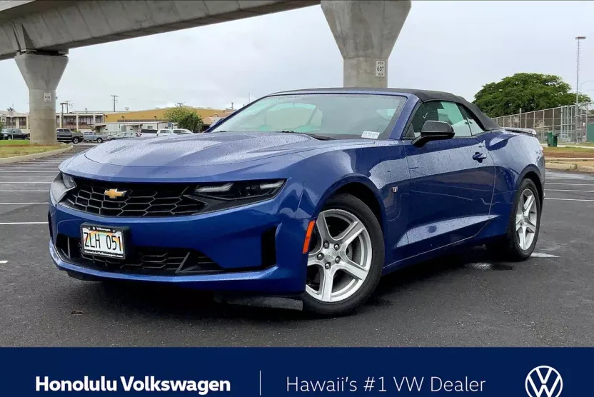 2023 Chevrolet Camaro 1LT photo 1