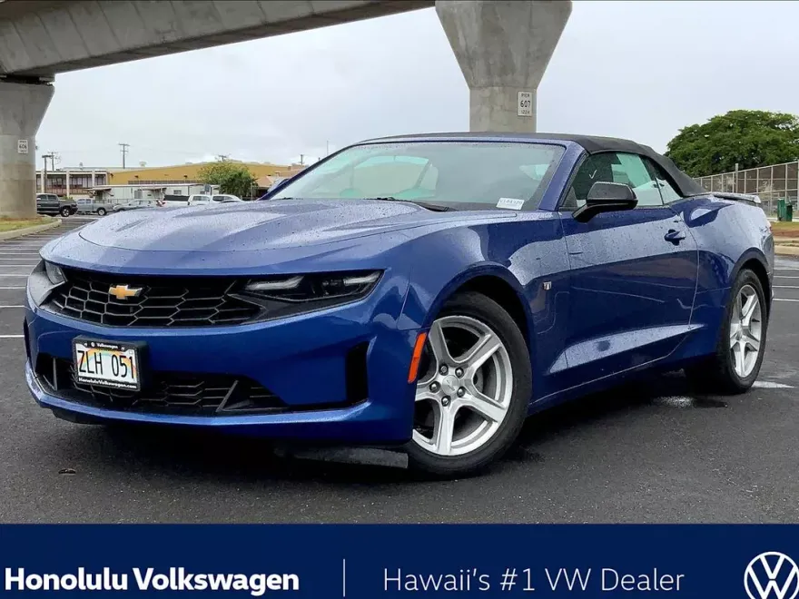 2023 Chevrolet Camaro 1LT photo 1