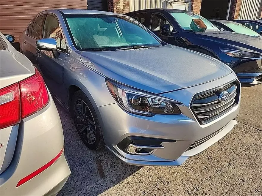 2019 Subaru Legacy 2.5i photo 1