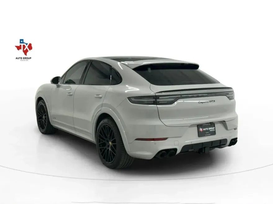 2021 Porsche Cayenne Coupe GTS photo 1