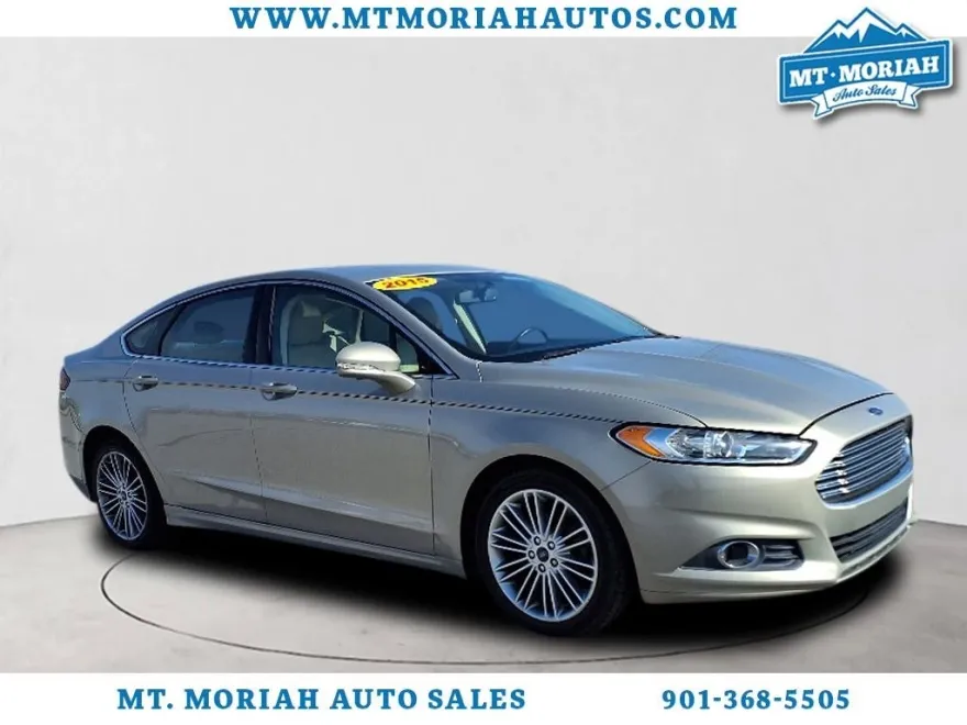 2015 Ford Fusion SE photo 1