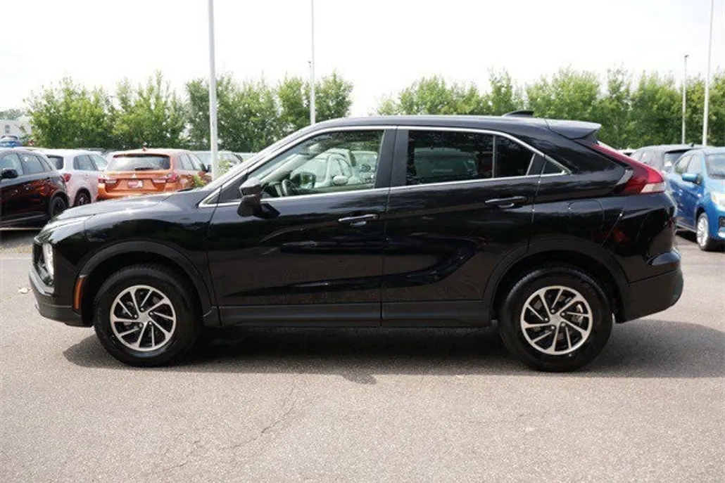 2025 Mitsubishi Eclipse Cross ES photo 1