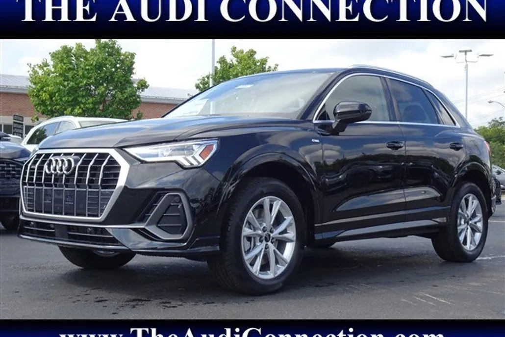 2025 Audi Q3 S line Premium Plus photo 1