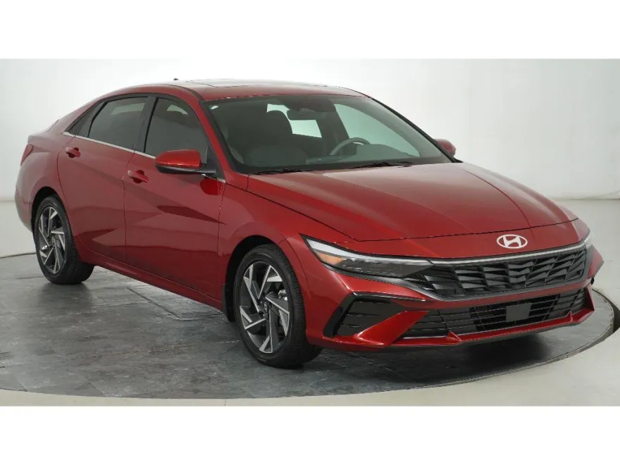 2025 Hyundai Elantra SEL Convenience photo 1